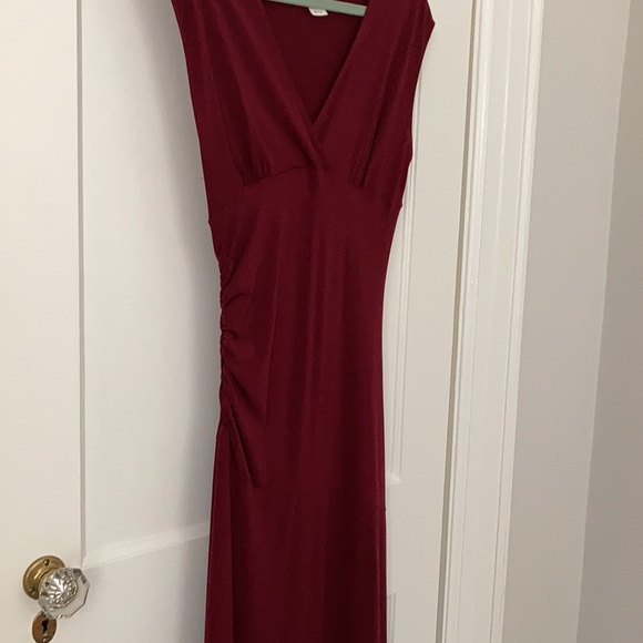 Maroon stretch dress - Picture 5 of 8